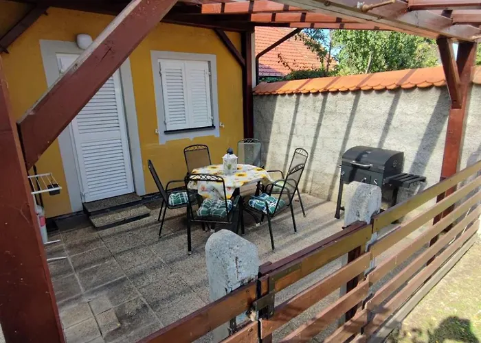 Prázdninový dům By Michelle - Terme čatež House